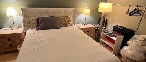 1 chambre, fer et planche à repasser, Wi-Fi, draps fournis