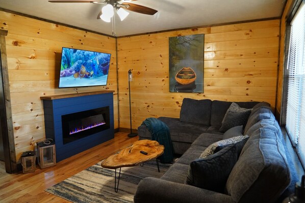 Living area - Lake View Retreat! (Sevierville)