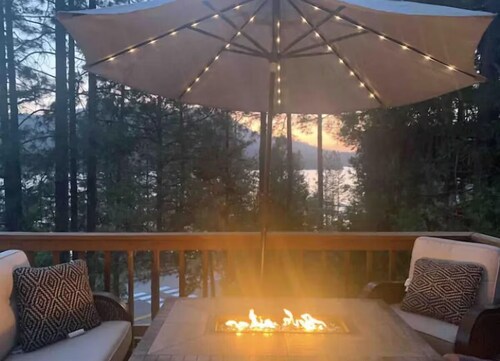 Shoreline cabin with lake views & boat slip