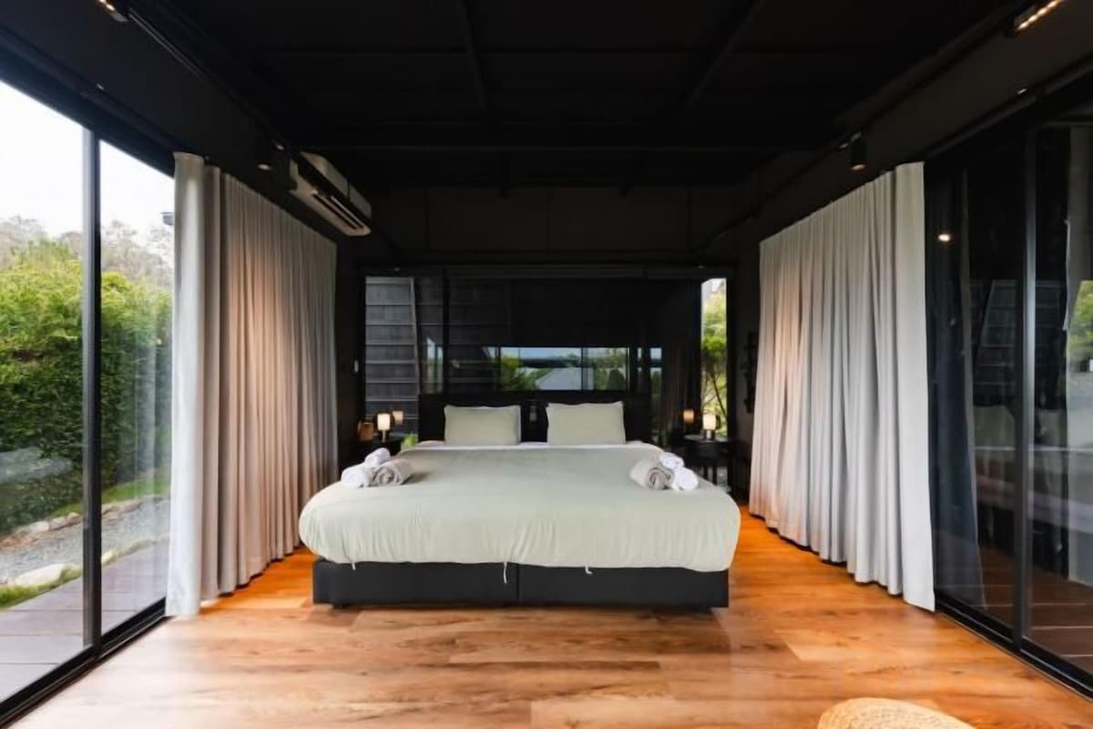 Minibar, cortinas blackout, wifi gratis y ropa de cama 