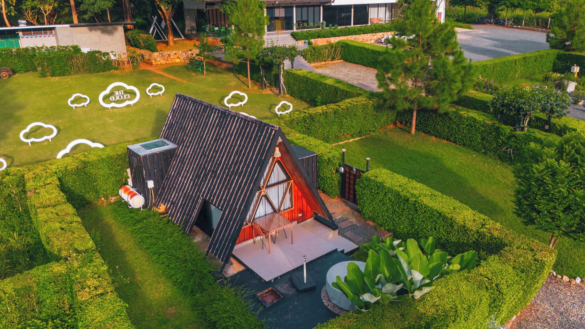 Minibar, individually decorated, individually furnished, desk