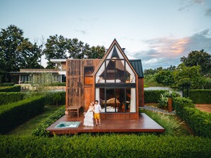 Private Villa | Minibar, individuelt dekorert, individuelt innredet og blendingsgardiner