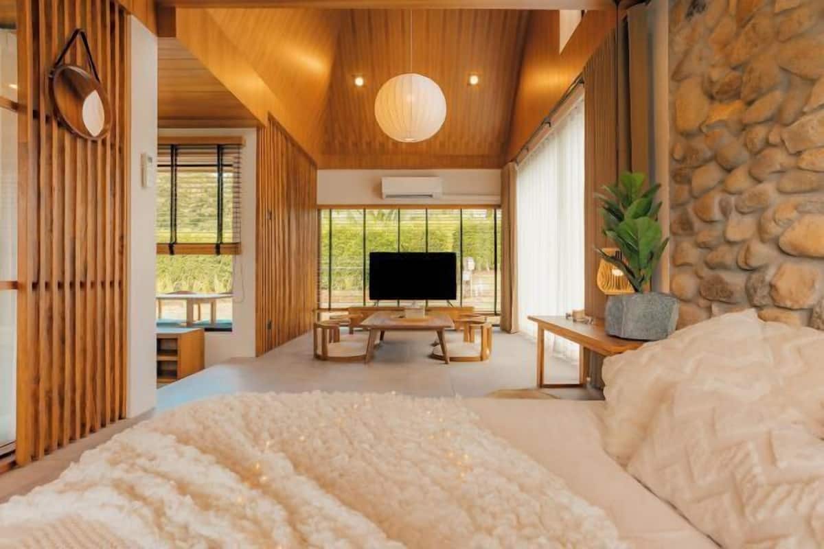 Minibar, decoración personalizada y muebles diferentes