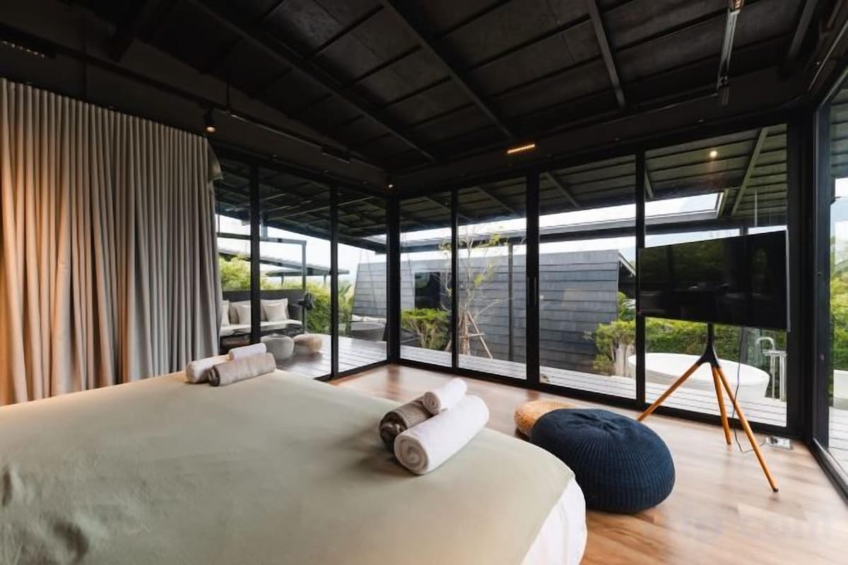 Minibar, cortinas blackout, wifi gratis y ropa de cama 
