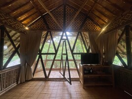 Bungalow familiar, 2 habitaciones, balcón, vistas al río | Terraza o patio