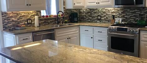 Fridge, oven, stovetop