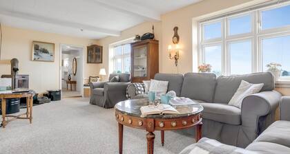 "Albertine" - 600m from the sea by Interhome