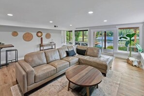 Smart TV - Gorgeous Poulsbo Lakefront Home with Dock & Kayaks!! (Poulsbo)