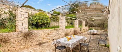 Standard House, Multiple Bedrooms (Villa Nice Sea View) | Outdoor dining