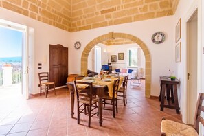 Maison Standard, plusieurs chambres (Villa Nice Sea View) | Restauration