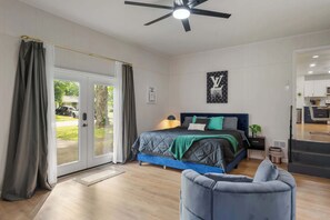 4 chambres, bureau, fer et planche à repasser, Wi-Fi