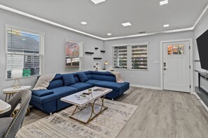 럭셔리 하우스, 침실 4개, 테라스 | 거실 | 스마트 TV