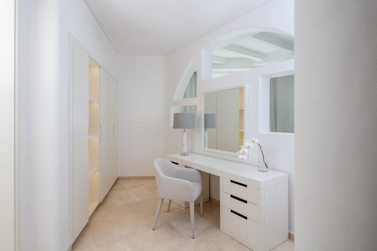 Perissa Sea View Beach Access Room | Premium bedding, minibar, blackout curtains, soundproofing