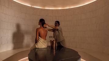 Sauna, steam room, massage/treatment rooms