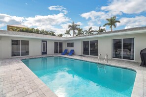 Hus (5609 Del Rio Ct) | Eksteriør