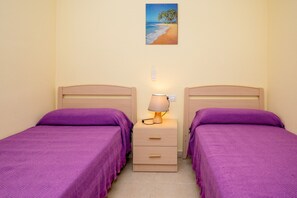 2 bedrooms, bed sheets