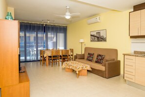 TV - Maestro Roca Playavacaciones (Peñiscola)