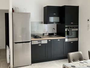 Private kitchen - Charmante Maison en Bordure de Foret et Bout D'impasse Proche Plage et Commerces (Saint-Jean-de-Monts)