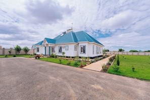 Exterior - Teranga Lodge & Restaurant (Mitumba)