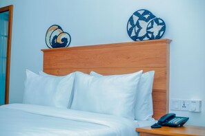 Individually decorated, individually furnished, desk, free WiFi - Teranga Lodge & Restaurant (Mitumba)