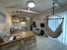 Basic/bbq grill/private dog run (Broom), Non Smoking | 1 bedroom, individually furnished, desk, laptop workspace