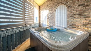 Basic Room, 2 Bedrooms (sky view) - Ganghwa Sky Garden Poolvilla (Incheon)