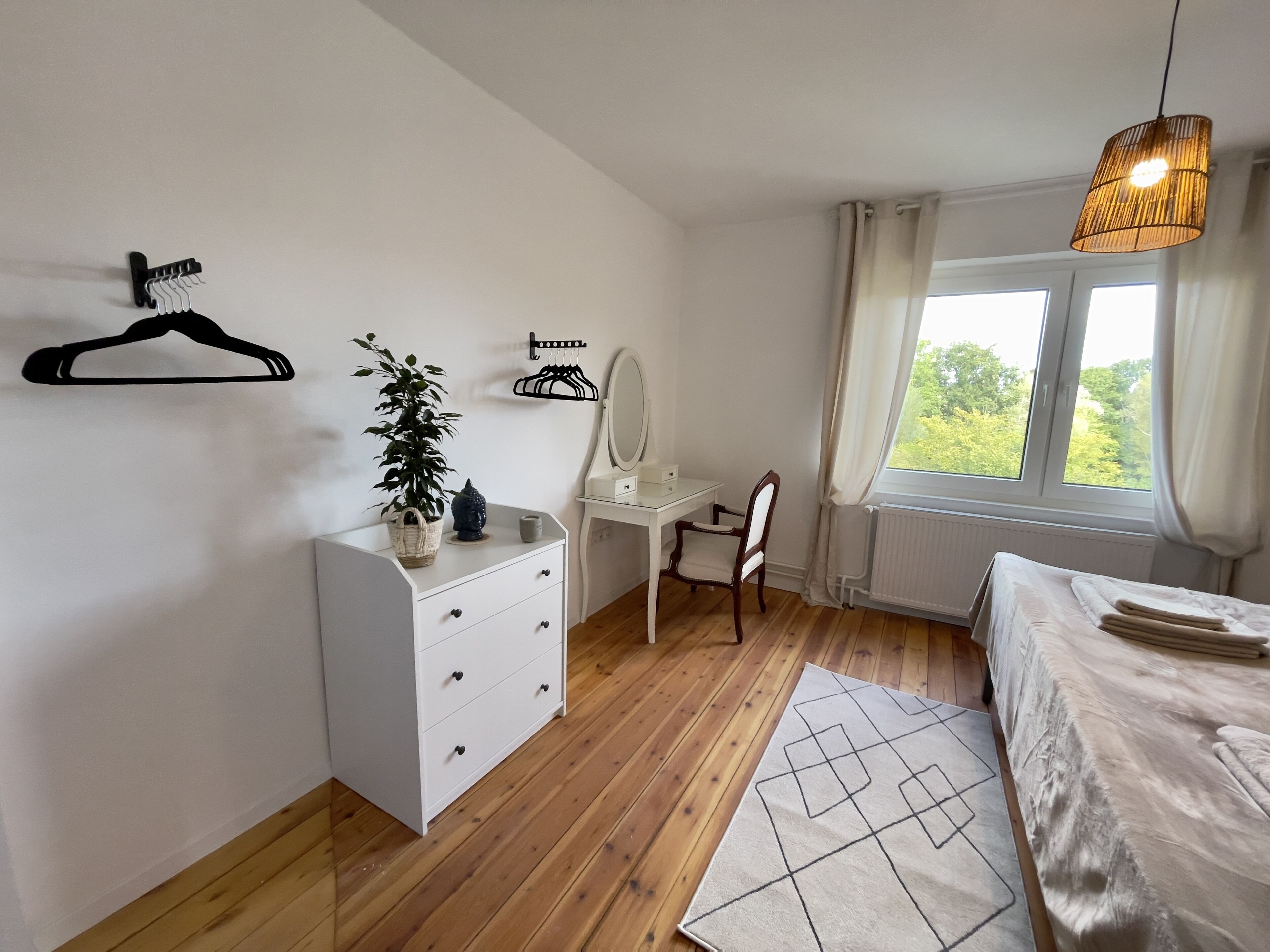 2 Schlafzimmer, Schreibtisch, Reisekinderbett, kostenloses WLAN