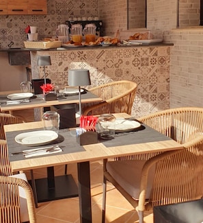 Petit déjeuner buffet compris tous les jours