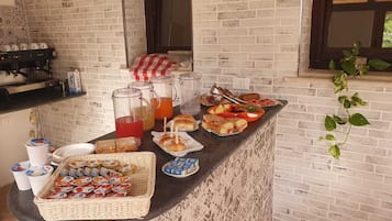 Petit déjeuner buffet compris tous les jours