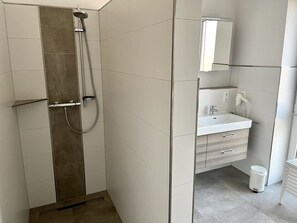 Hiustenkuivaaja