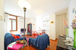Apartment | Living area