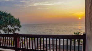 Deluxe Double or Twin Room, 1 King Bed, Non Smoking, Ocean View | Egyptian cotton sheets, premium bedding, Tempur-Pedic beds, minibar - Beyond The Sea By Ceylonese  (Madampagama)