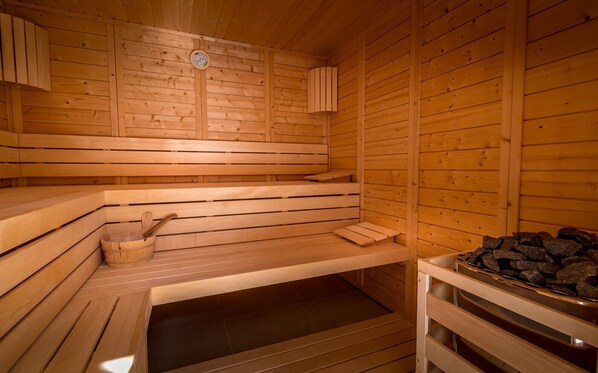 Turkish bath/hammam, body treatments, hot stone massages