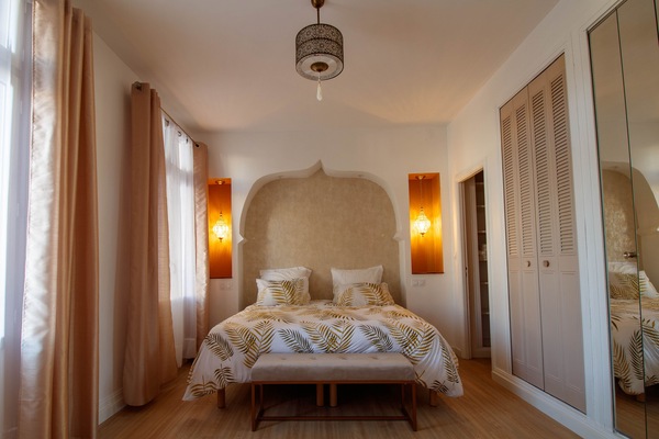 La Sultana | Premium bedding, Select Comfort beds, desk, laptop workspace
