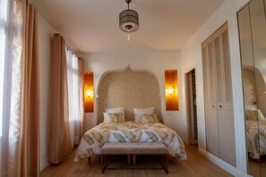 1 bedroom, premium bedding, Select Comfort beds, individually decorated