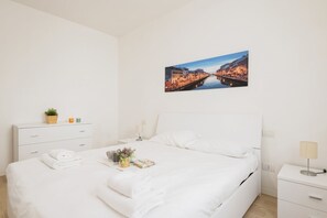 1 camera, ferro/asse da stiro, Wi-Fi, lenzuola