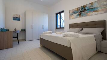 2 Schlafzimmer, Schreibtisch, WLAN, BettwÀsche