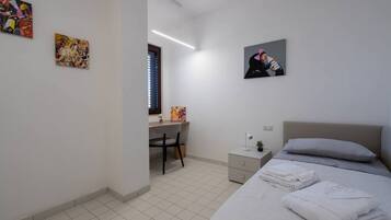 2 Schlafzimmer, Schreibtisch, WLAN, Bettwäsche