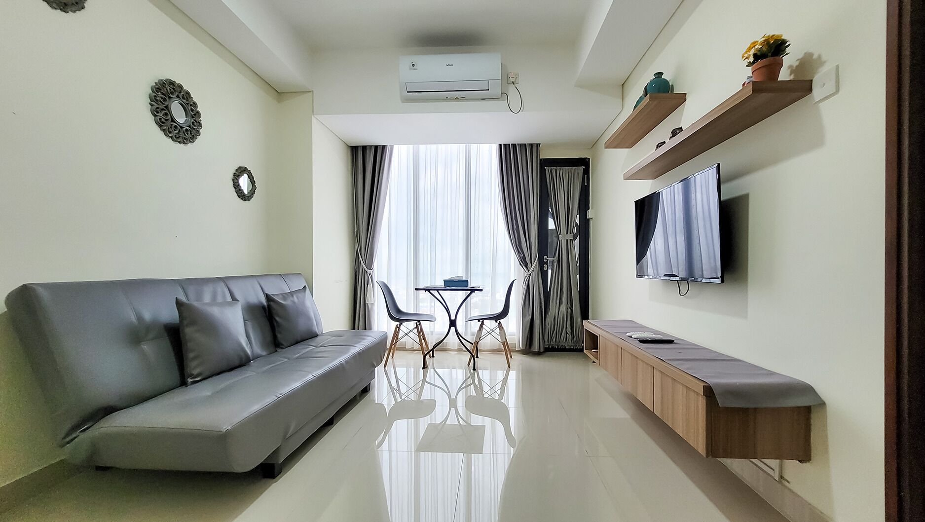 Televisión de pantalla plana