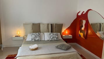 Exclusive Apartment | In-room safe, desk, soundproofing, iron/ironing board