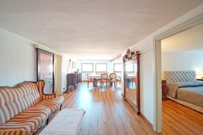 Apartment | Living area