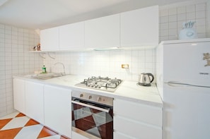 Apartment | Eigene Küche | Großer Kühlschrank, Ofen, Herdplatte, Geschirrspüler