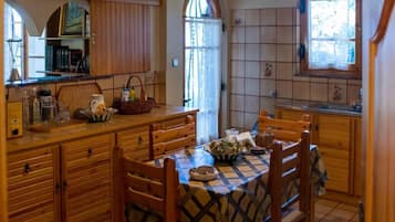 Villa, Smoking | 4 bedrooms