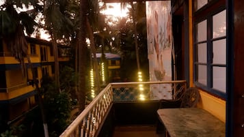 Economy Triple Room | Balcony