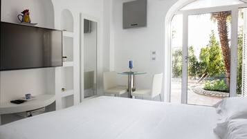 Executive-Ferienhaus, Whirlpool | 1 Schlafzimmer, Zimmersafe, Schreibtisch, schallisolierte Zimmer