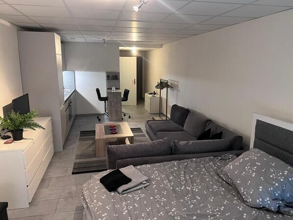 1 camera, Wi-Fi gratuito, lenzuola