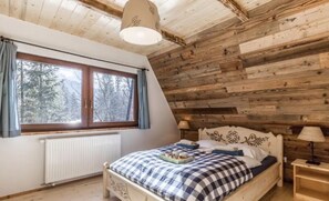 2 habitaciones, decoración personalizada y muebles diferentes