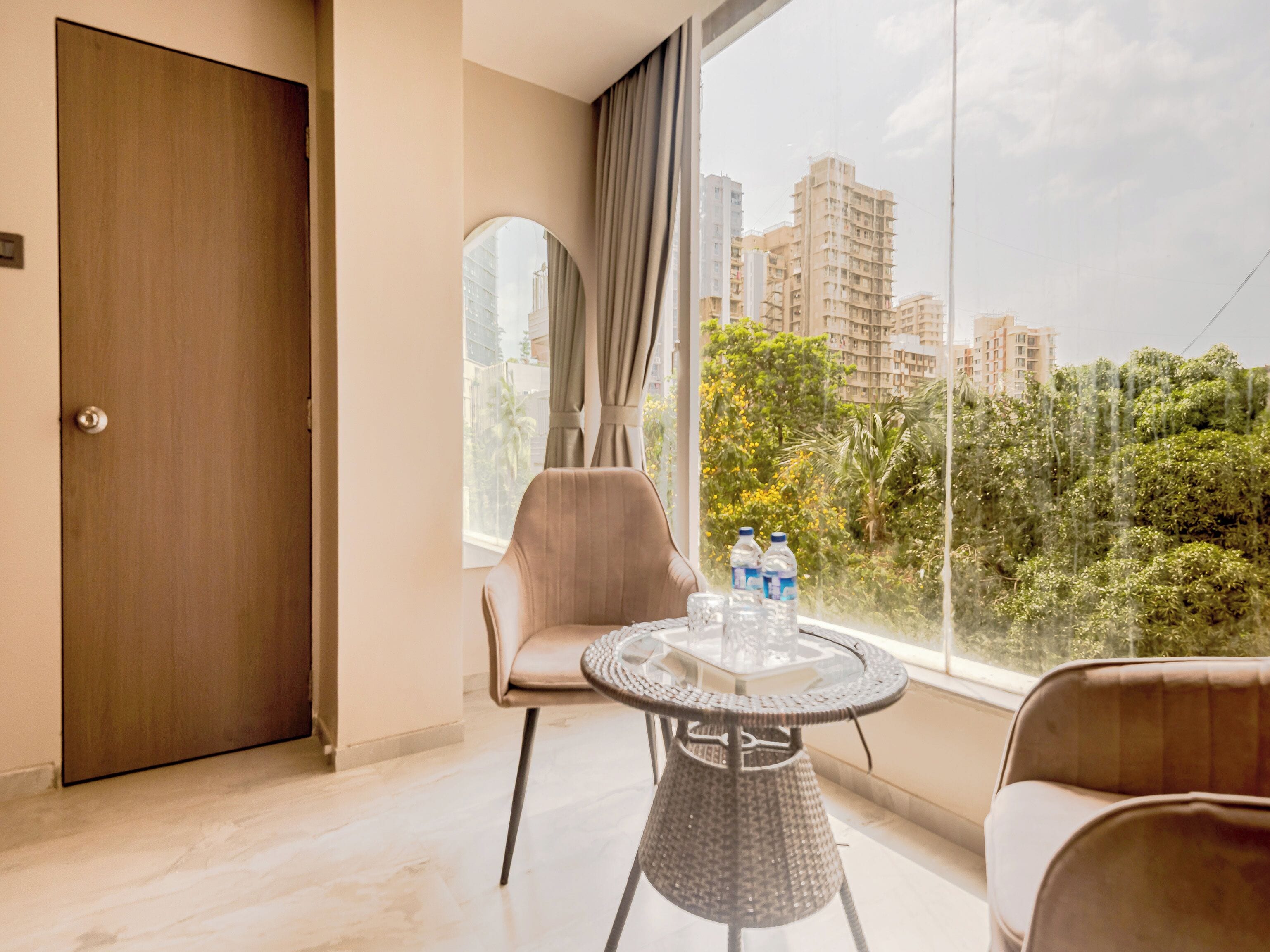 Deluxe Double Room | Living area | Smart TV