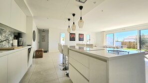 Private kitchen - Belle Maison 4 ch- 8pers. Mornac (Mornac-sur-Seudre)