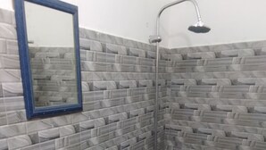 Bathroom - Colibri (Niaga)